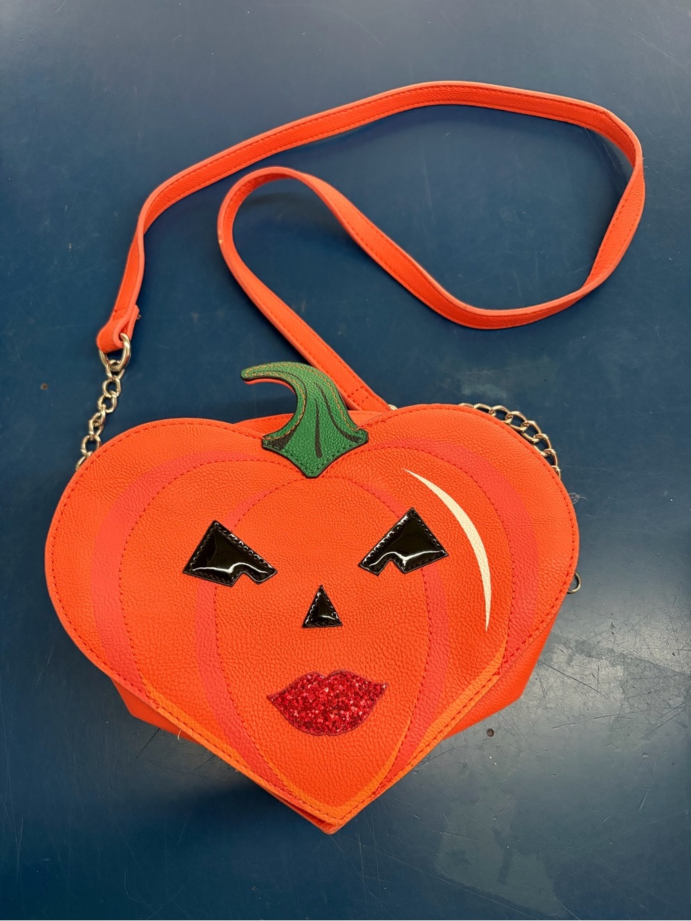 Betsey Johnson Pumpkin Heart Crossbody Bag - Halloween Shoulder Bag